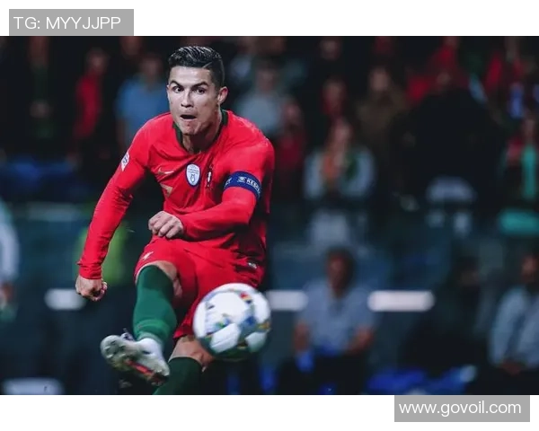 足球全能中场巨星崛起 技艺全面统治赛场引领新时代风潮